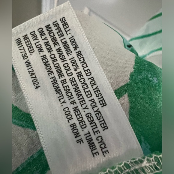 Diane von Furstenberg New Geranium Leaf Short Satin Slip Dress/Target NWOT Small - Picture 7 of 7